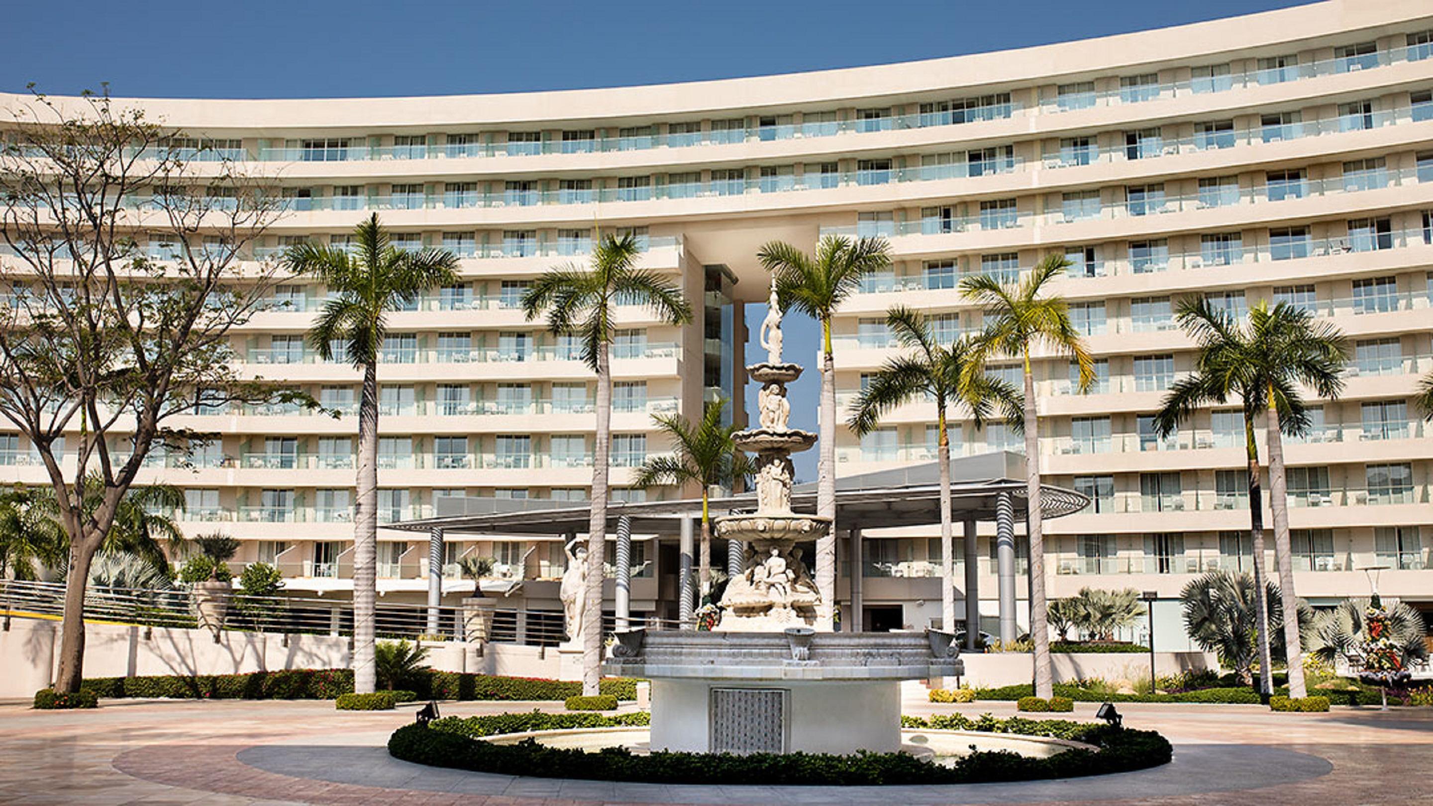 Palacio Mundo Imperial Riviera Diamante Акапулко Екстериор снимка The Fontainebleau Hotel