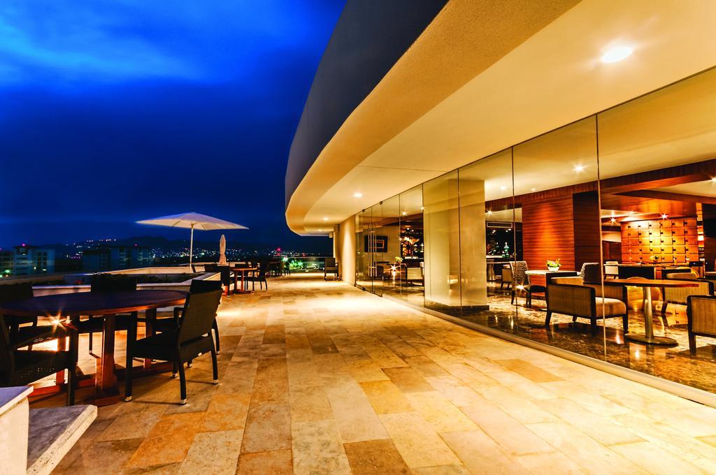 Palacio Mundo Imperial Riviera Diamante Акапулко Екстериор снимка Sky Bar